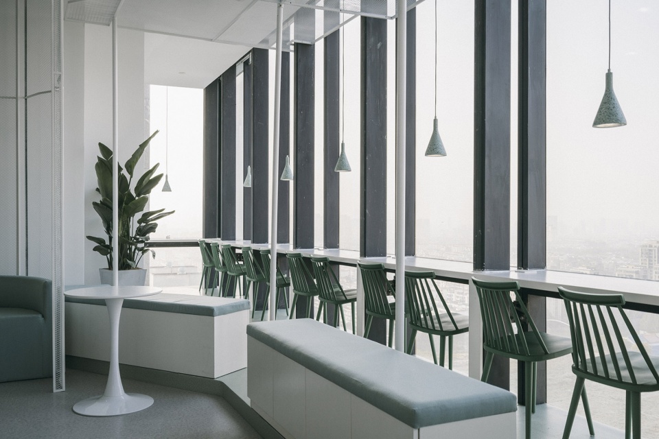 “Sky Gallery” Aerial Study Room Parallect Design