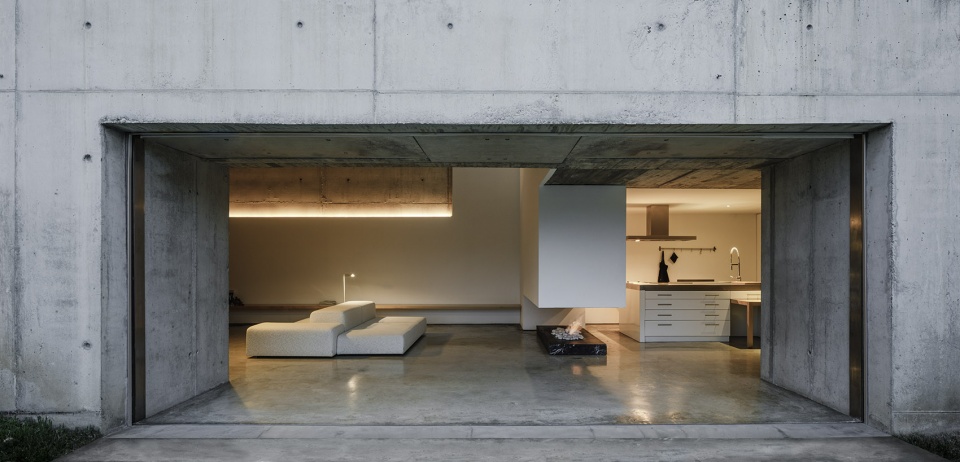 house in ladera granada by estudio juan domingo santos