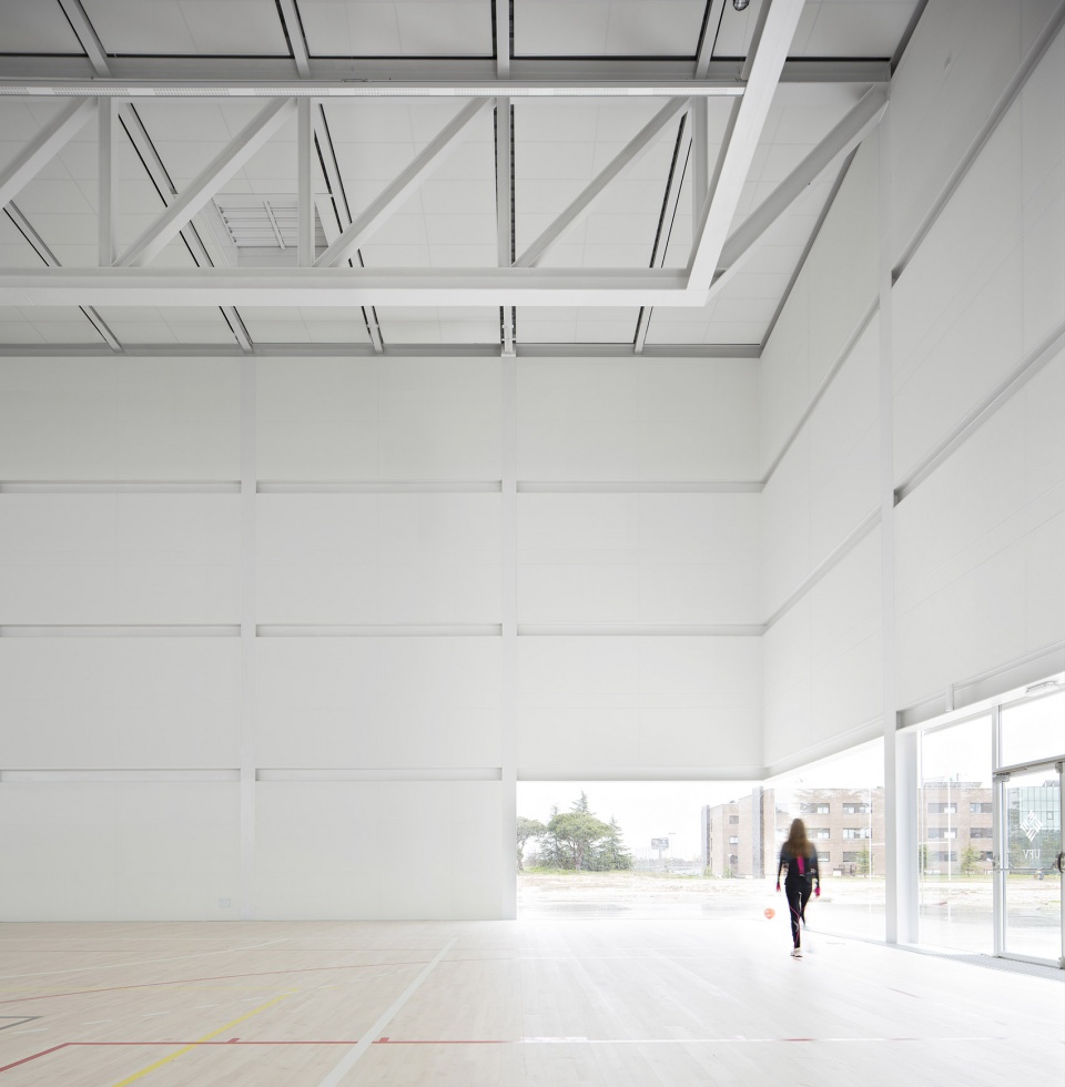 Multi Sport Pavilion And Classroom Complex Alberto Campo Baeza