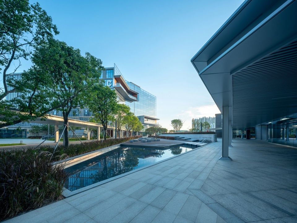 The Industrial Service Center in Jinwan Aviation Town UPS