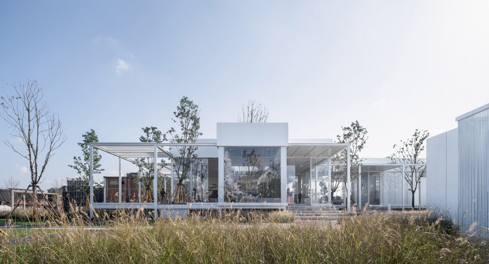 Free Spring Morning Lacime Architects