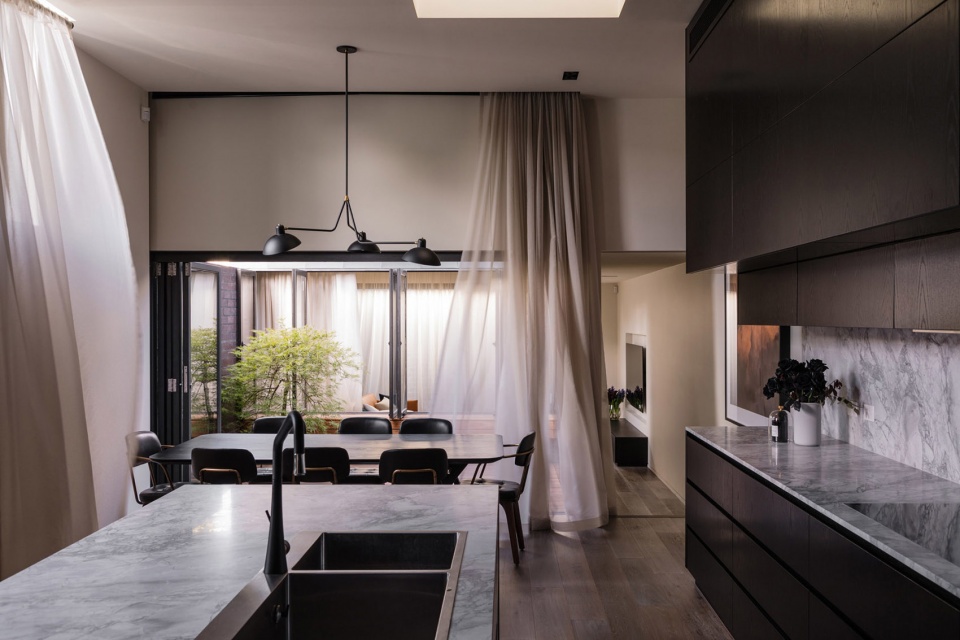 station street house melbourne by robert simeoni architects