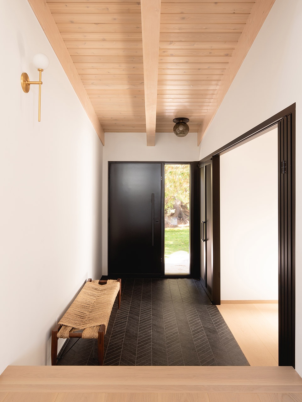Cottage on the Point Paul Bernier Architecte