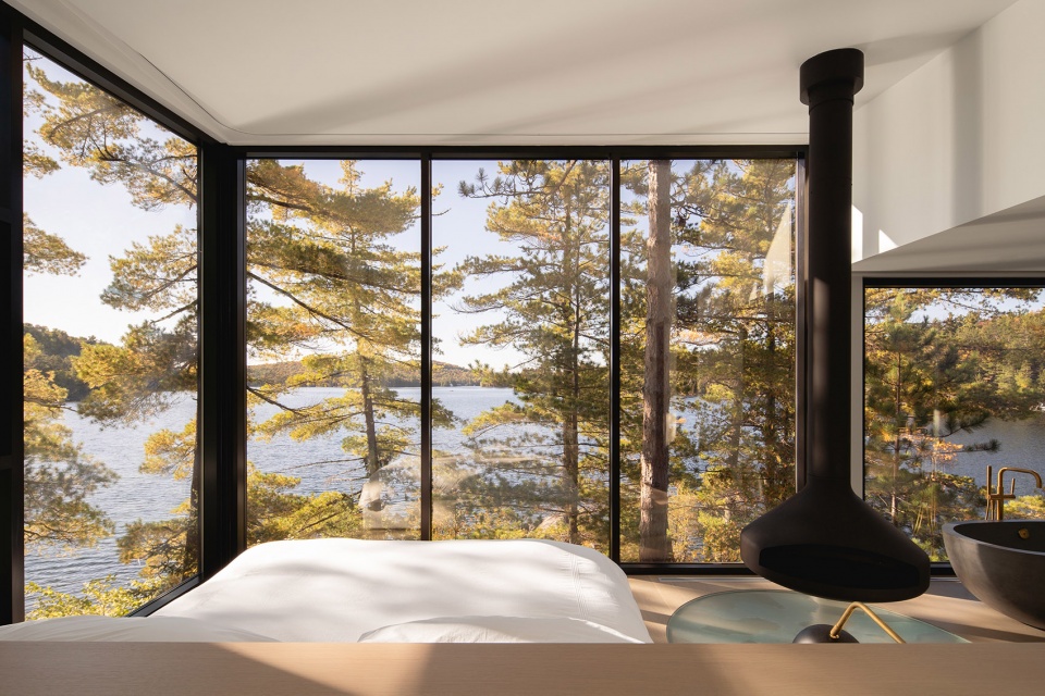 Cottage on the Point Paul Bernier Architecte
