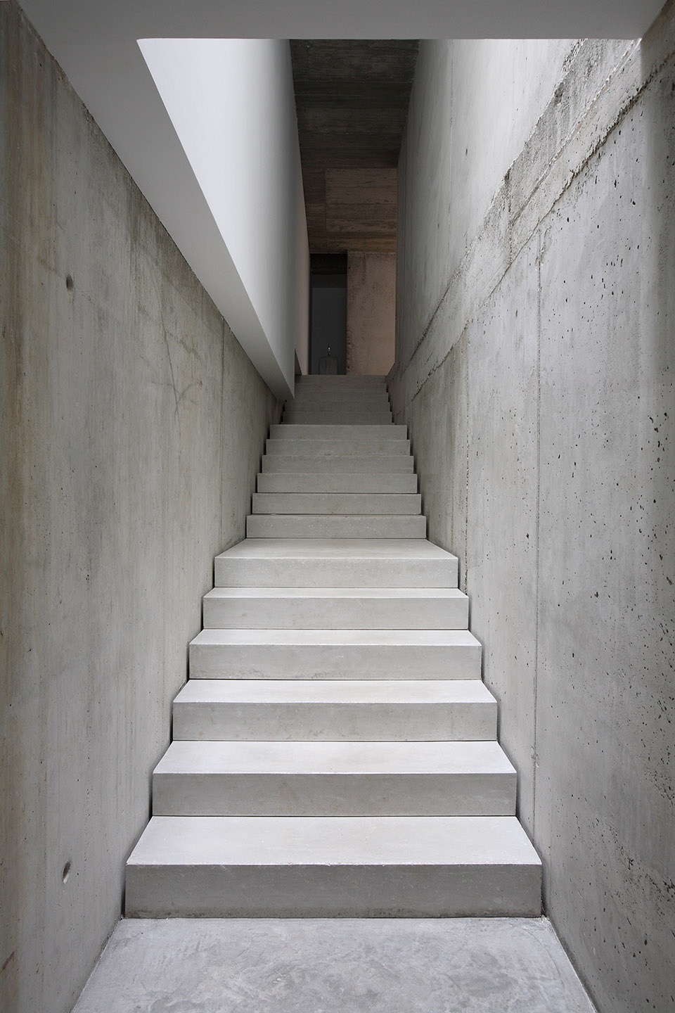 house in ladera granada by estudio juan domingo santos
