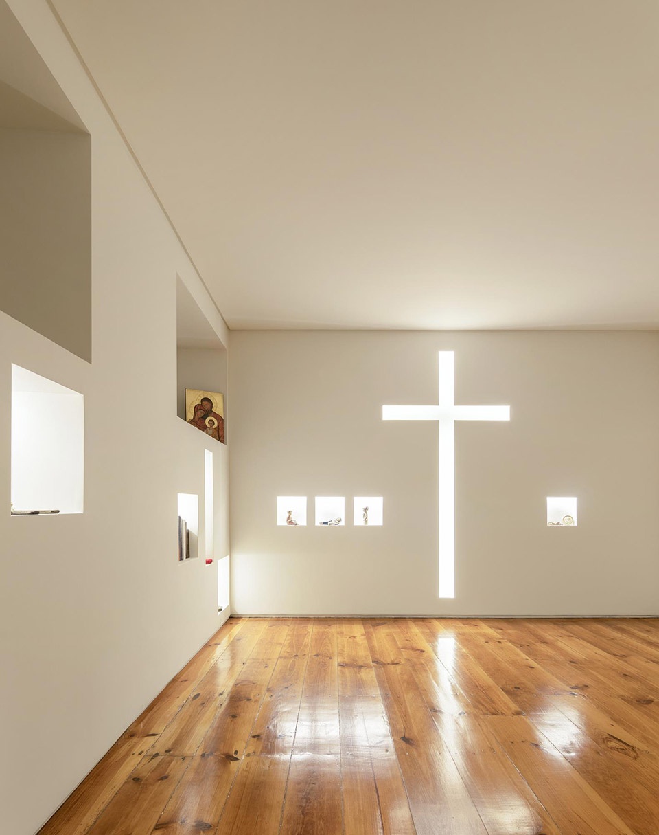setubal chapel portugal by joao tiago aguiar