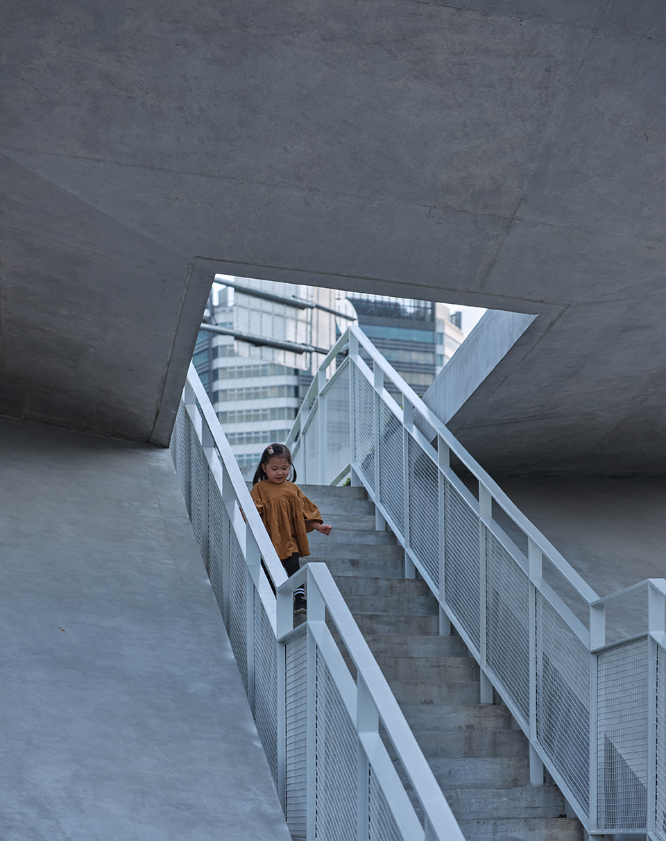 paper kite house design of the north gate of jiuzi park china by tjadoriginal design studio