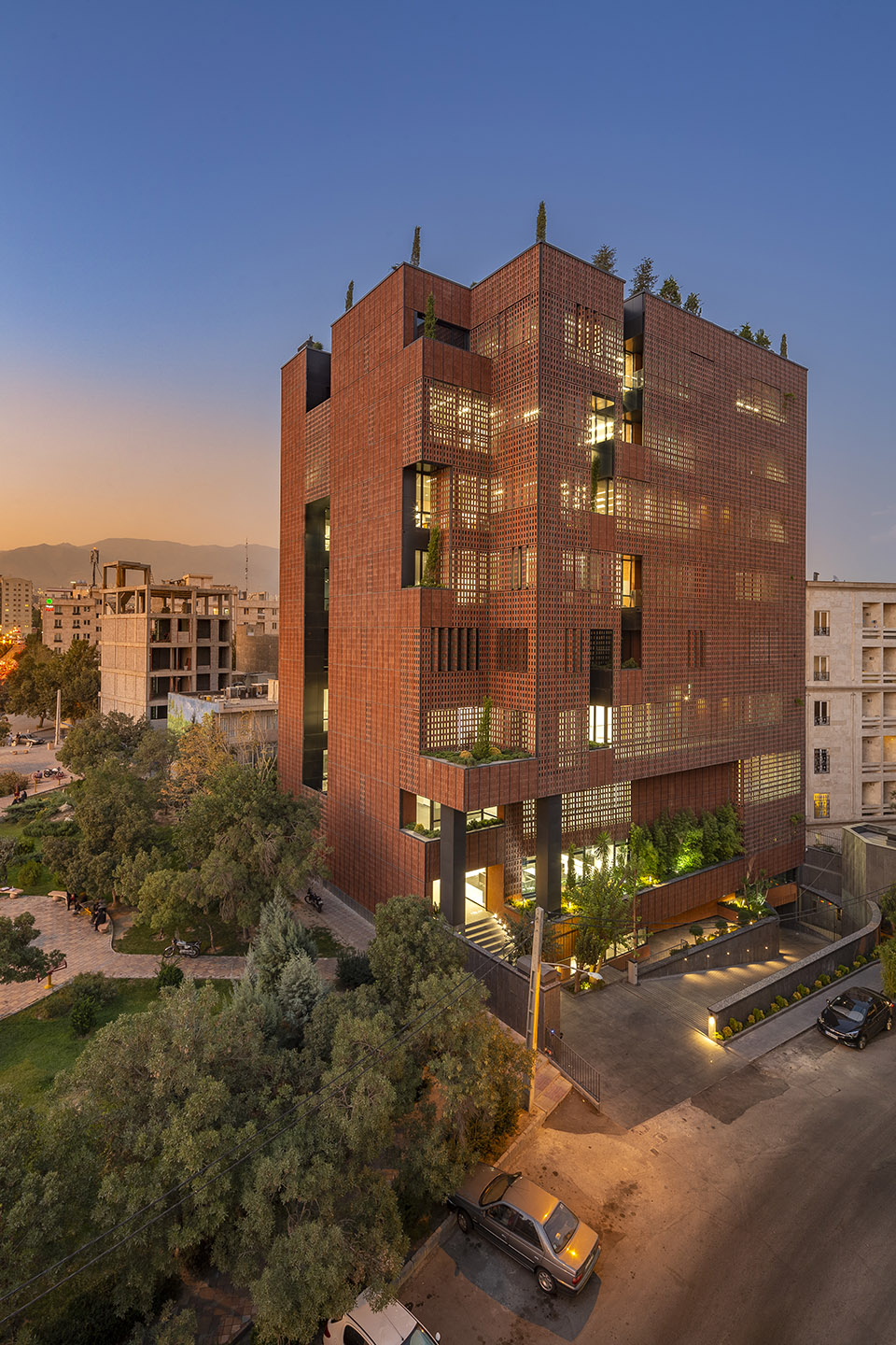 sharif office building by hooba design