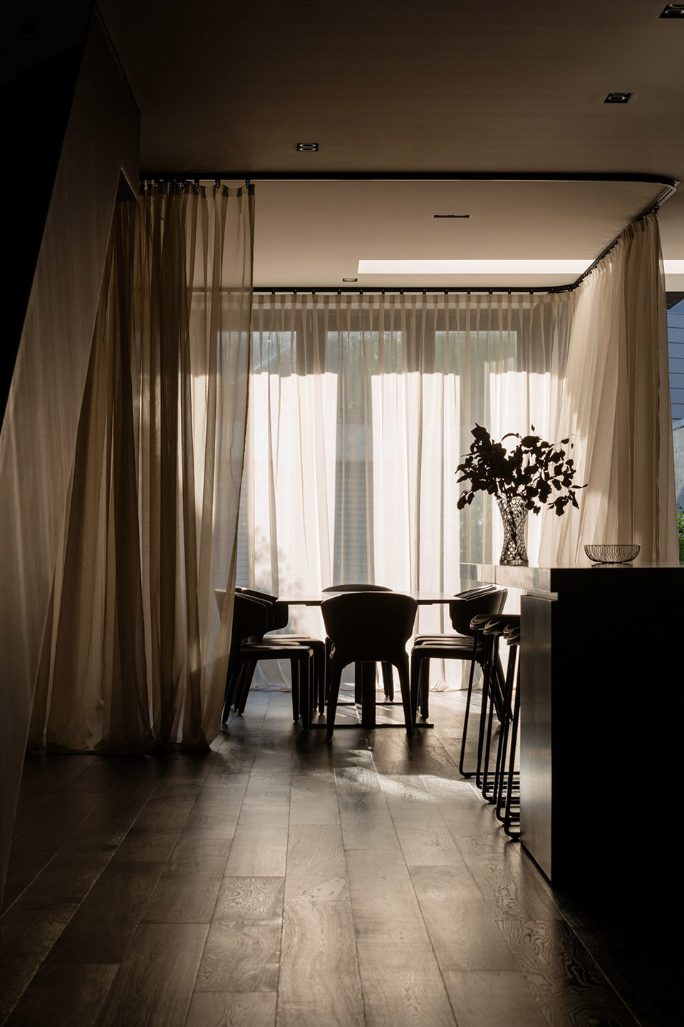 the swanston street house carlton by robert simeoni architects