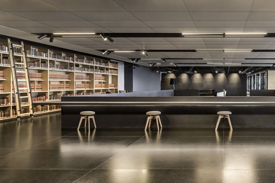 corporate c mexico city by esrawe studio