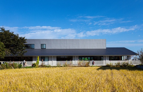 FS幼儿园，日本 / HIBINOSEKKEI + Youji no Shiro + KIDS DESIGN LABO