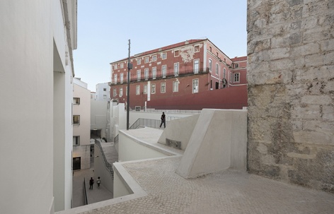 Chiado公共空间改造，里斯本 / Álvaro Siza + Carlos Castanheira