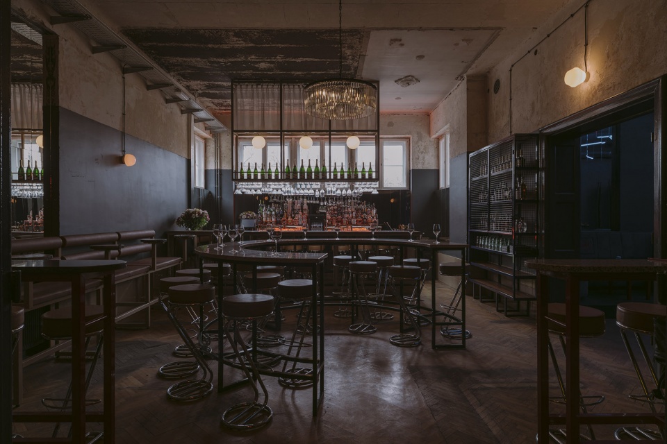 Proznosc Klub by Adam Wiercinski Architekt