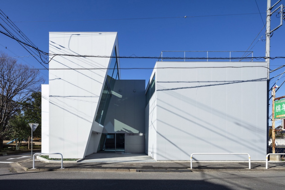 house in tsukuba by aisaka architects atelier