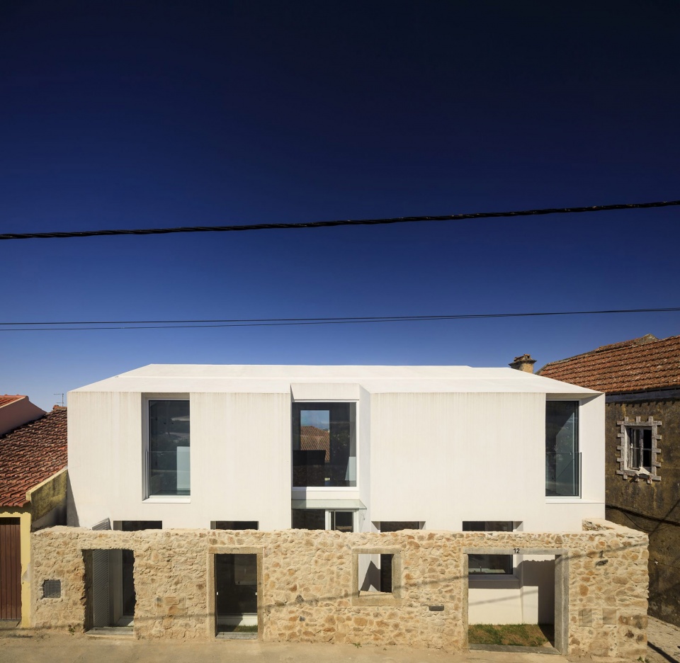 mafra house by joao tiago aguiar