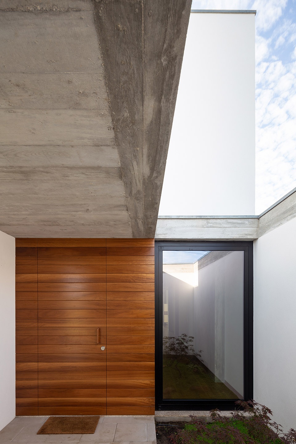 RM House by Pedro Miguel Santos