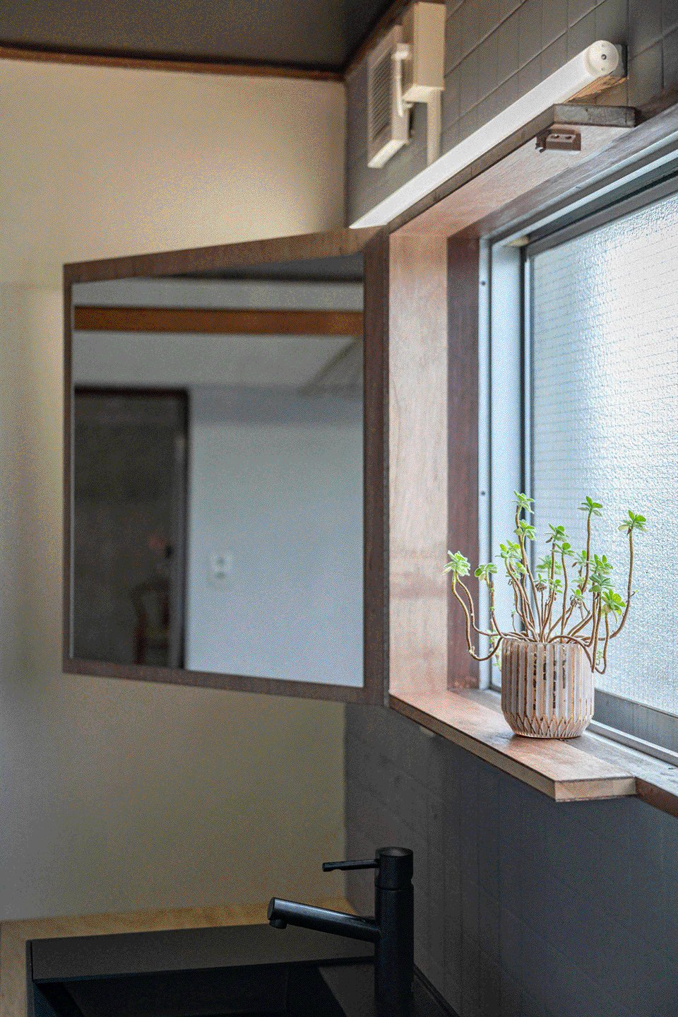 house of higashiyama by nanometer architecture