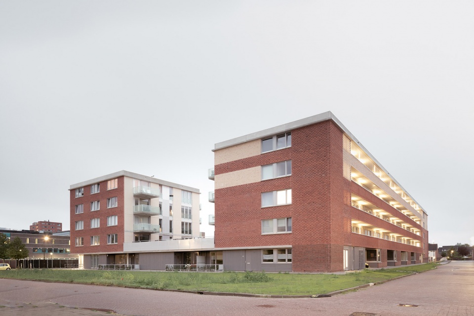 housing complex in heerhugowaard by mateo arquitectura