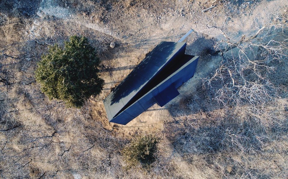 paper airplane china by robot3 studio