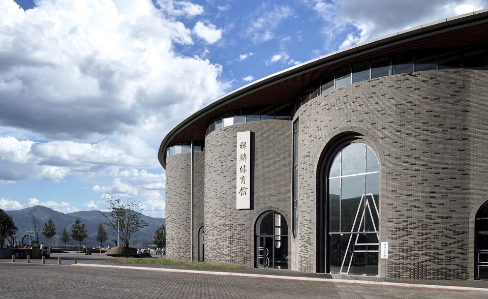 gymnasium and swimming pool of fujian jianou first high school china by thdl