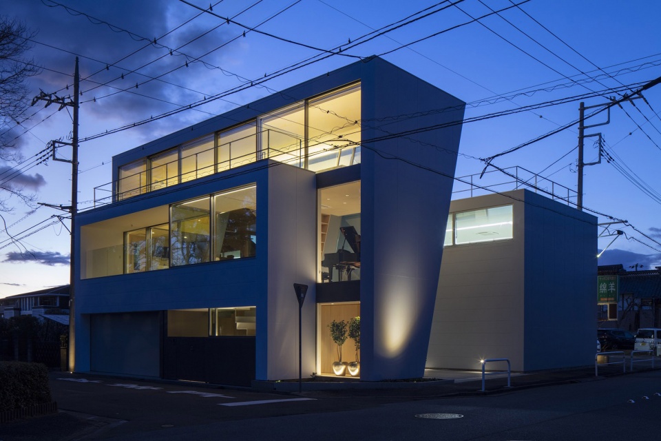 house in tsukuba by aisaka architects atelier