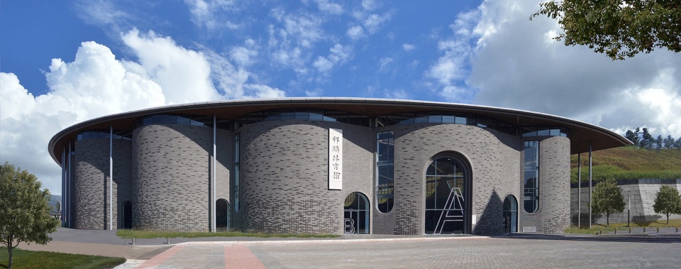 gymnasium and swimming pool of fujian jianou first high school china by thdl