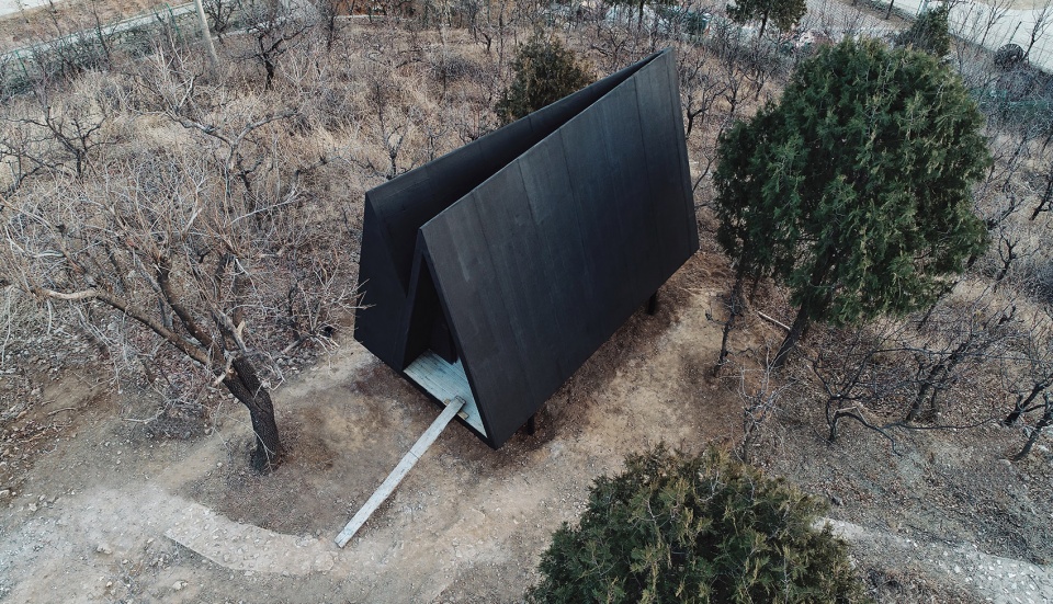 paper airplane china by robot3 studio
