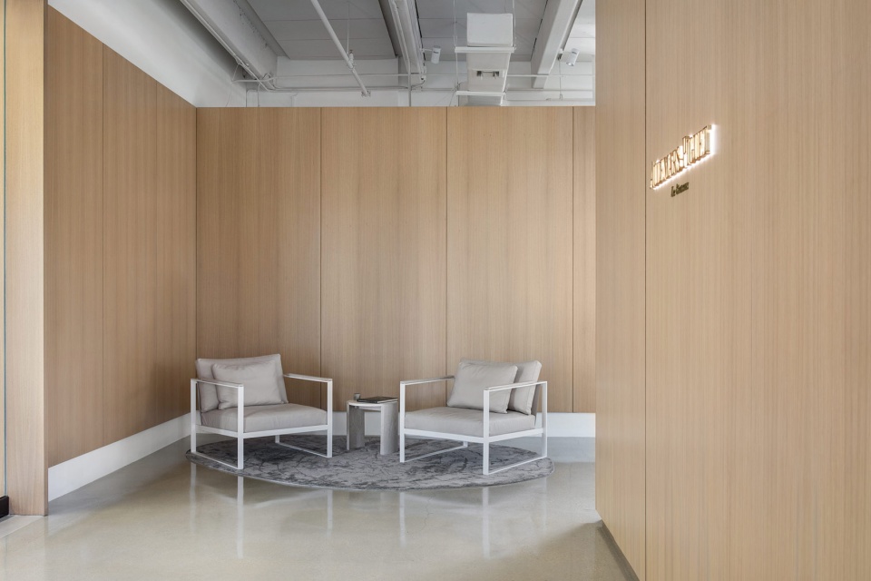 Audemars Piguet Miami Office by Studio Galeon