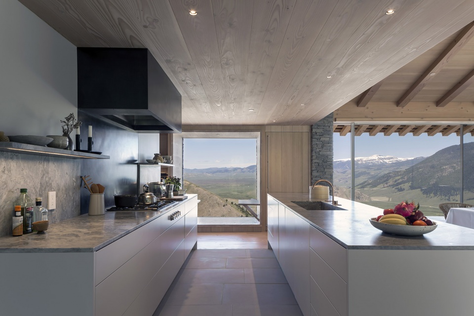 Jackson Hole House by McLean Quinlan