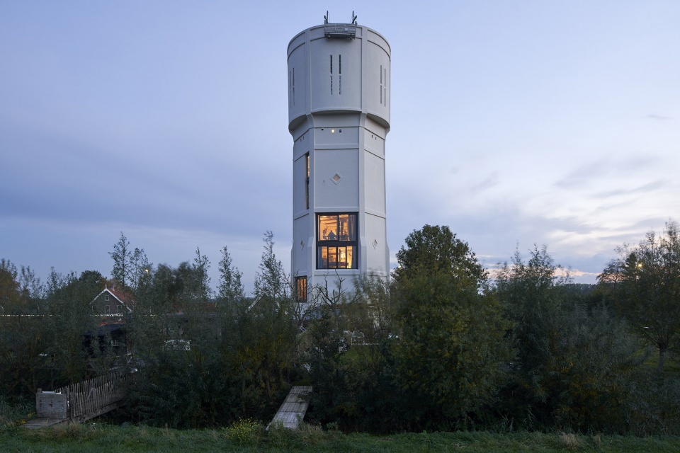 Transformation of the watertower in Nieuw Lekkerland by RV Architectuur