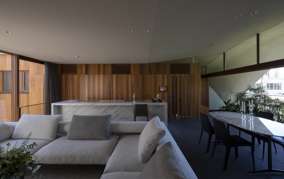 sky cave by ikawaya architects
