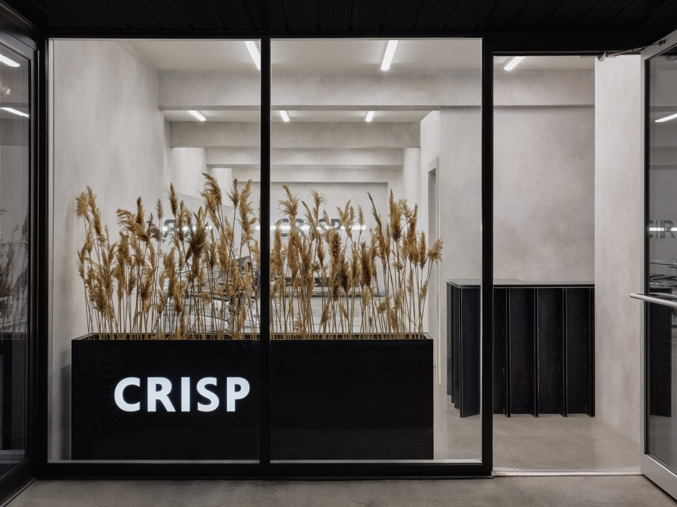 CRISP barber shop by IVY