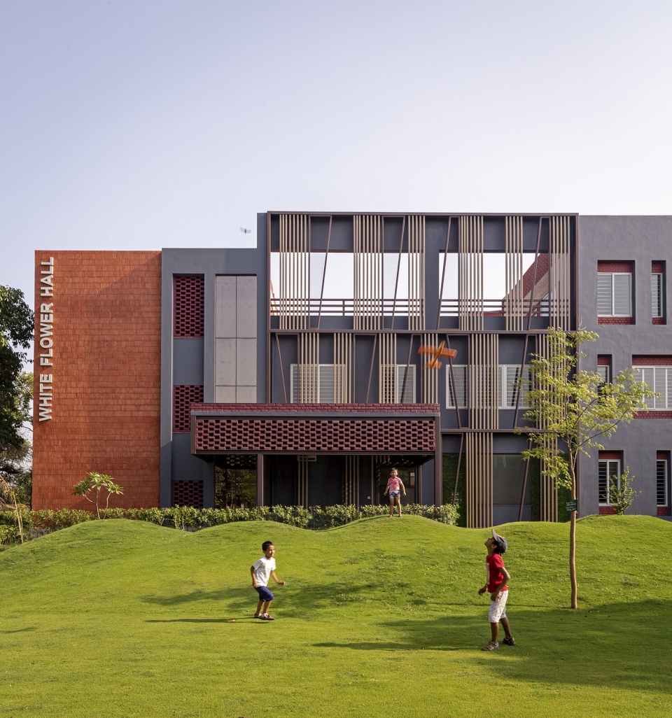 the mann school white flower hall girls hostel by envisage