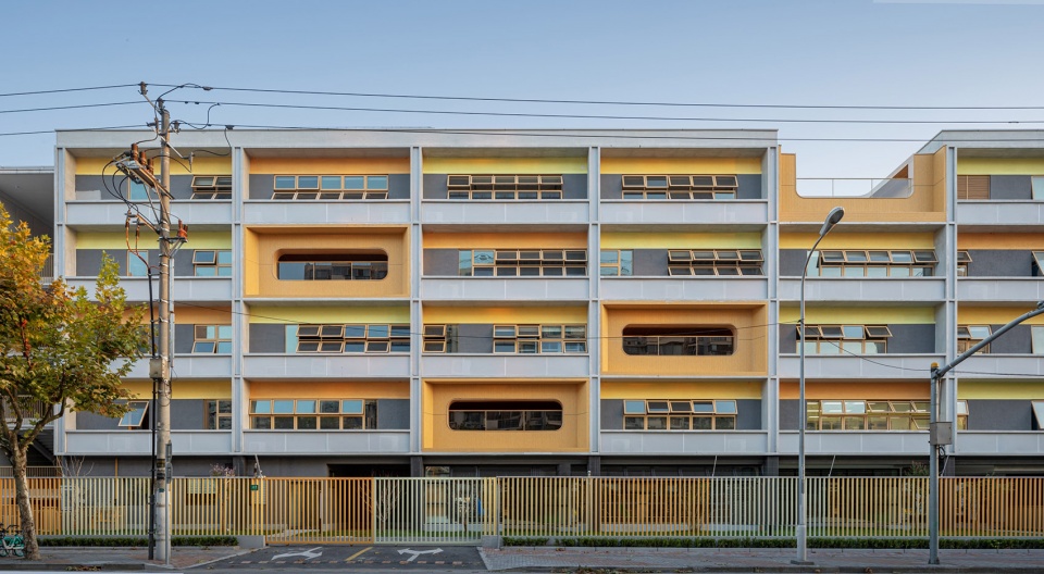 Huazhan Campus of Shanghai Gaoan Road No. 1 Primary School Scenic Architecture Office