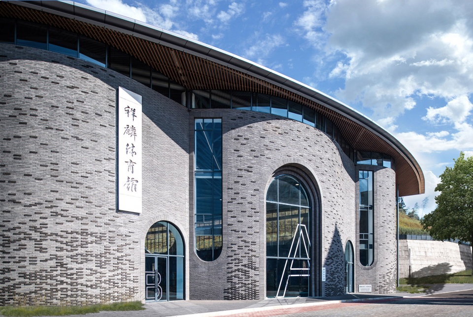 gymnasium and swimming pool of fujian jianou first high school china by thdl