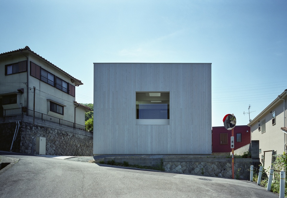 house in himeji by fujiwaramuro architects