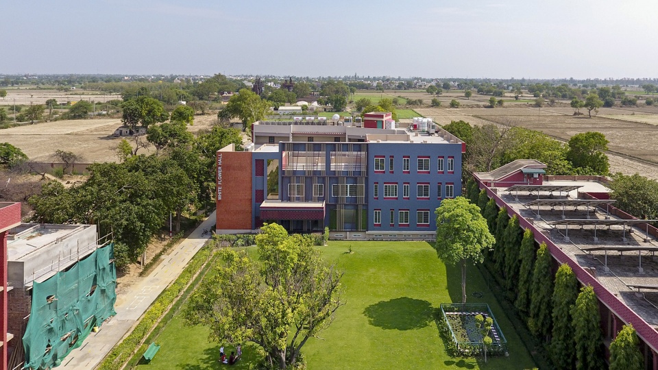 the mann school white flower hall girls hostel by envisage