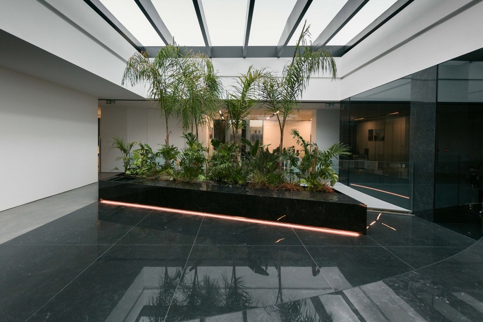 ICI headquarters by 3DM Architecture