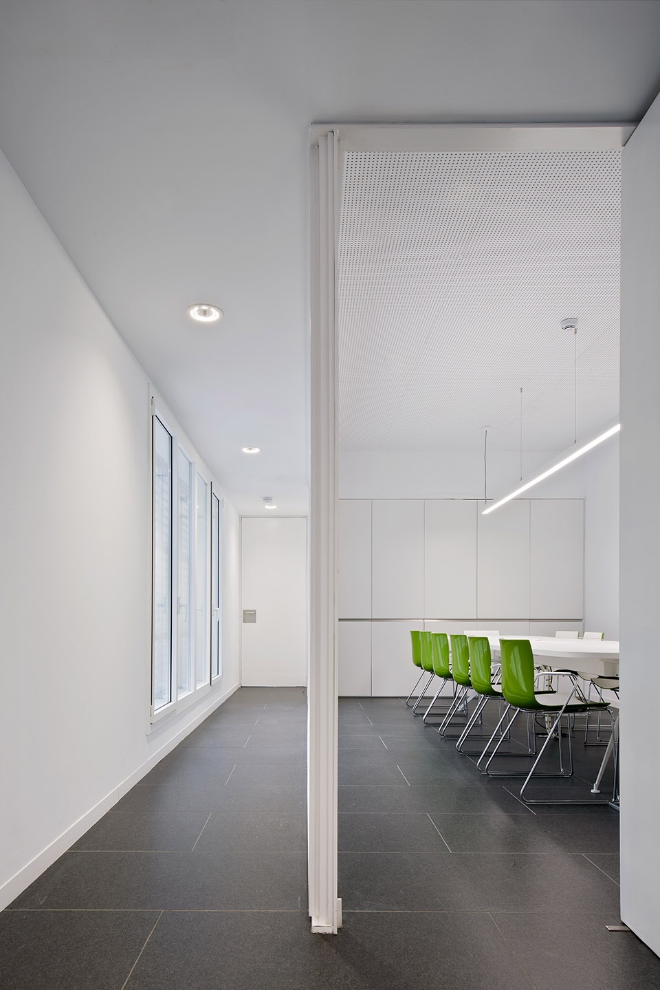 Offices and Facade Monistrol Vila FGC by AMOO