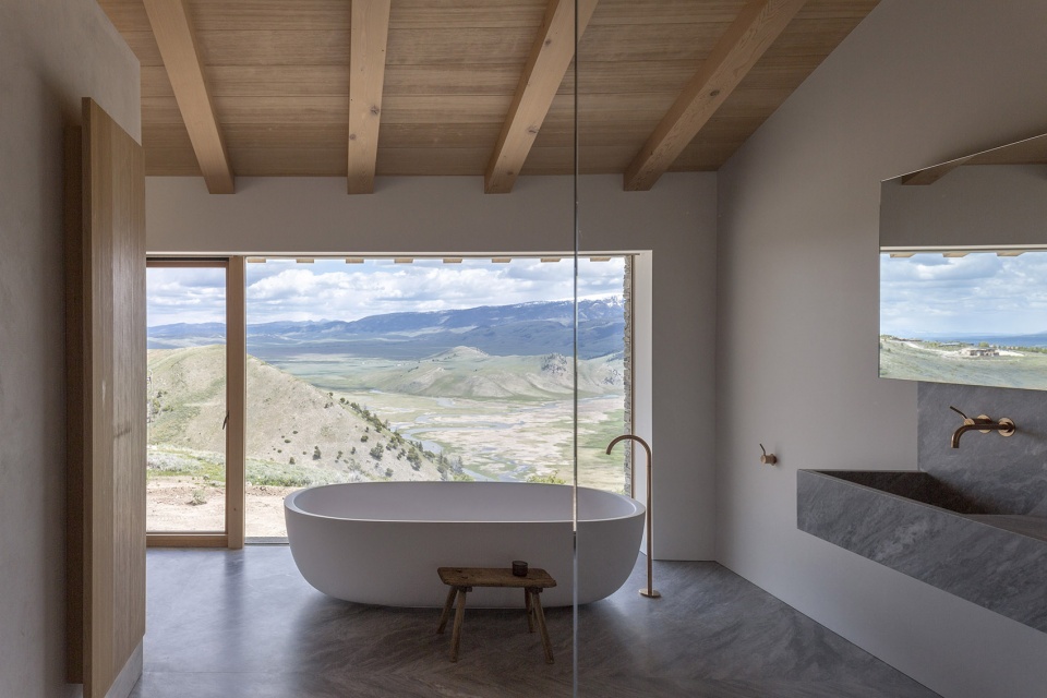 Jackson Hole House by McLean Quinlan