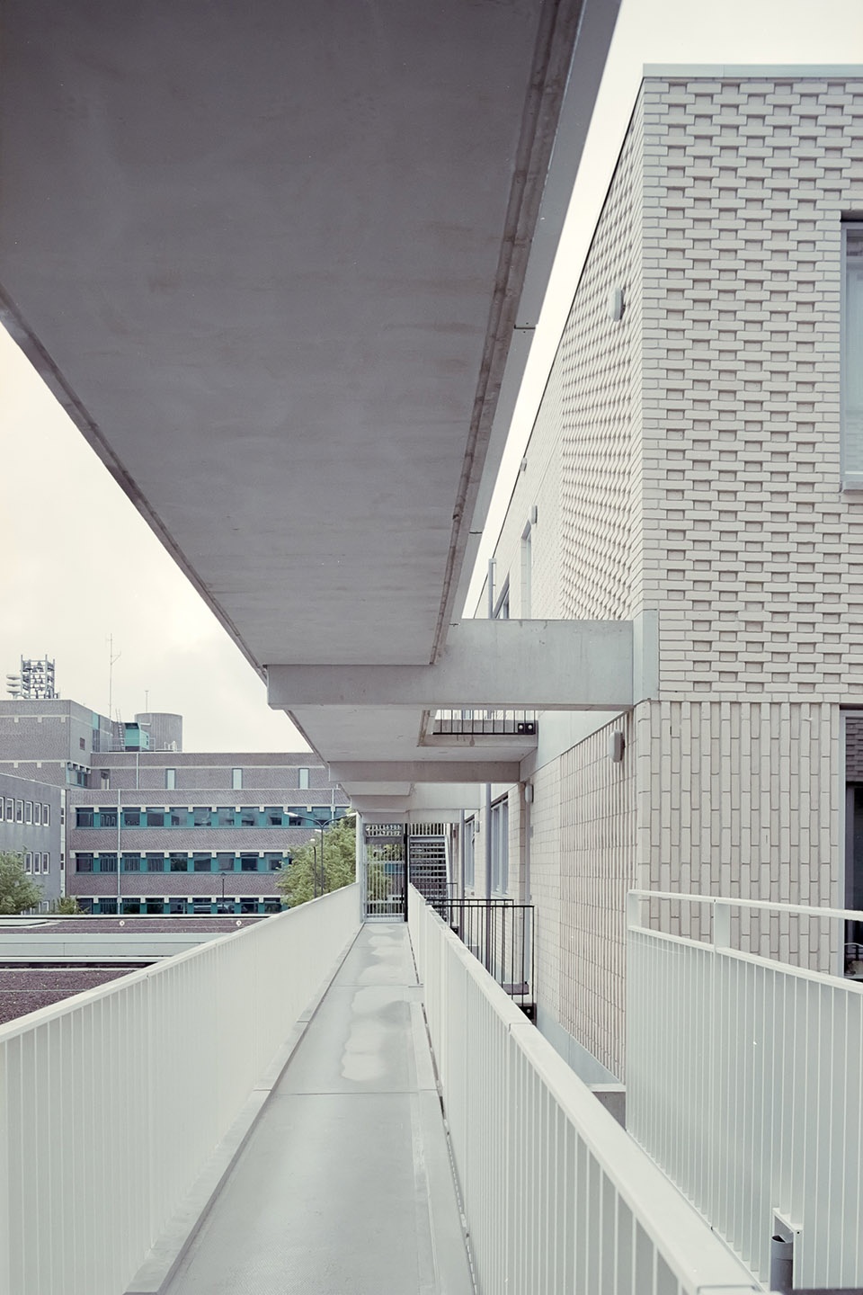 housing complex in heerhugowaard by mateo arquitectura