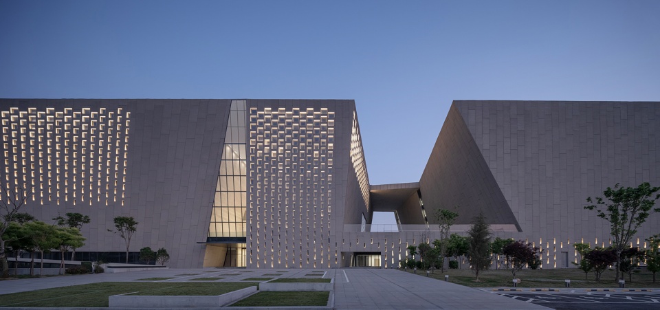 zhengzhou art museum and zhengzhou archives china by zeng qun architecture design studio
