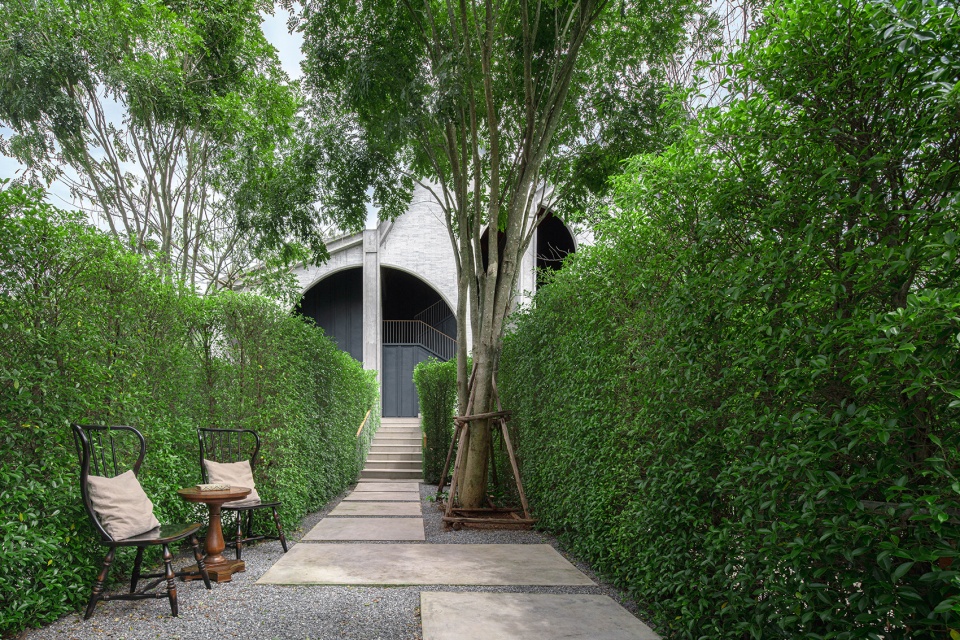 landscape design of hotel labaris khao yai by shma