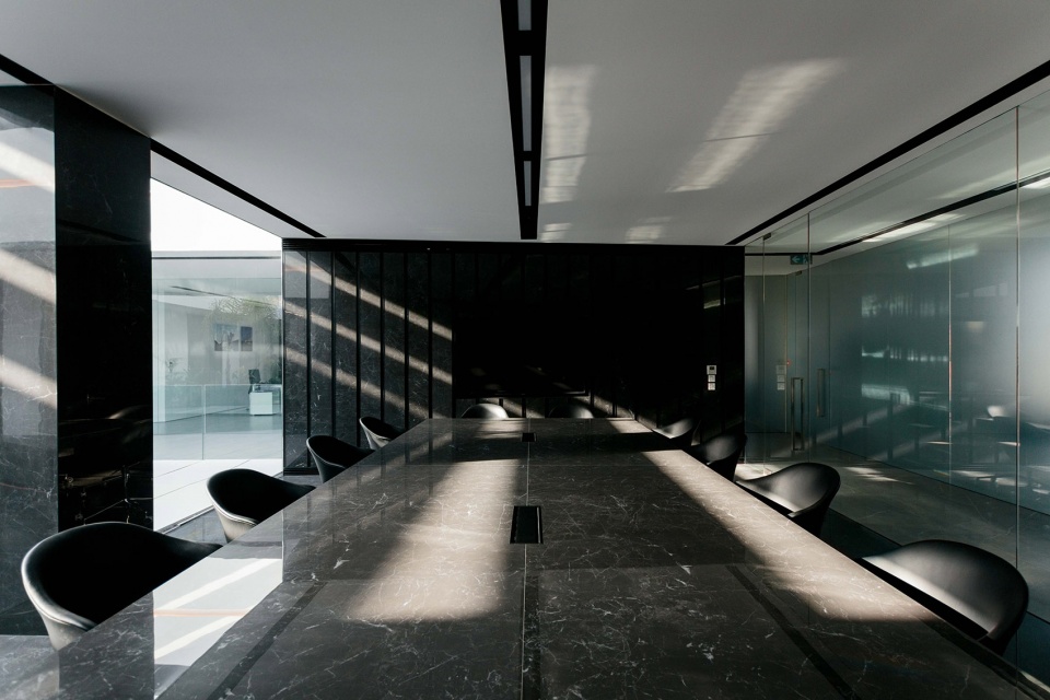 ICI headquarters by 3DM Architecture