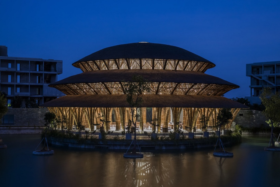 Vedana Restaurant by VTN Architects