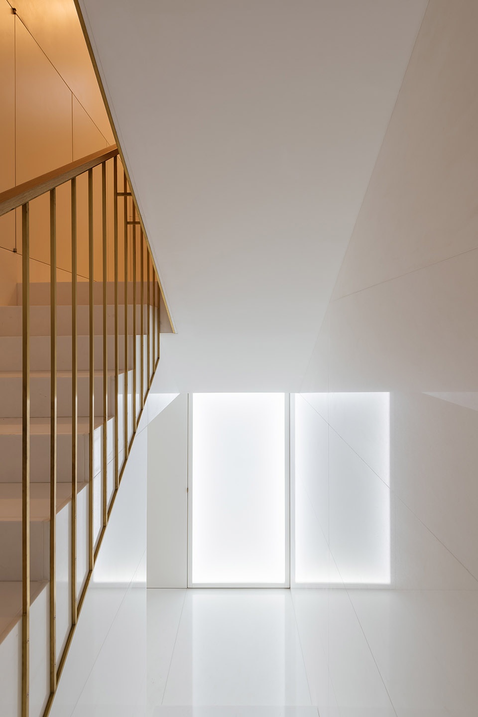 building in costa do castelo by aurora arquitectos