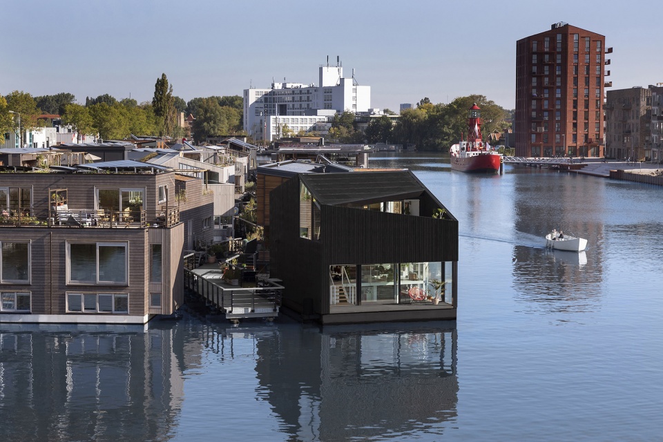 Floating Home by i29 1