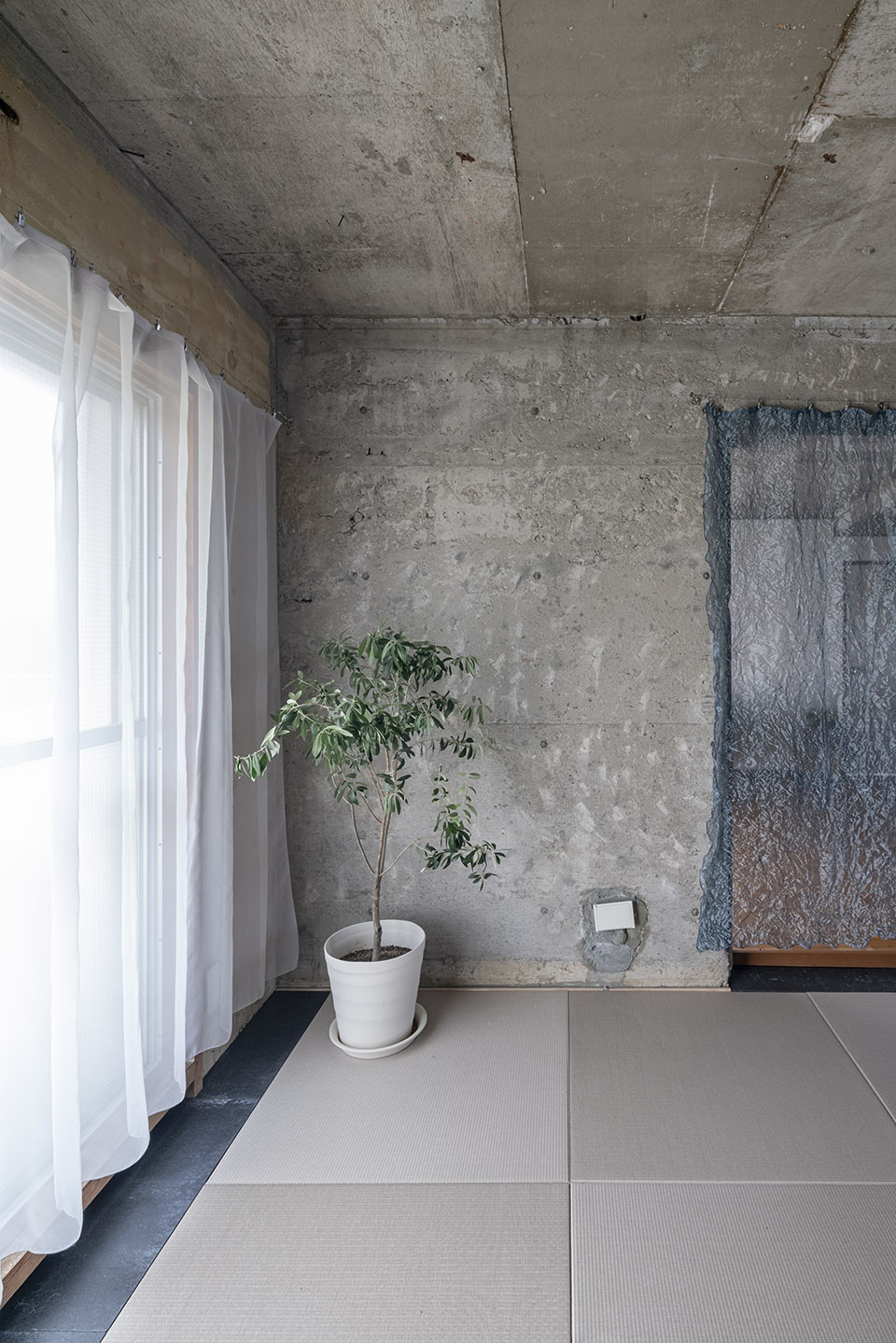 house of higashiyama by nanometer architecture