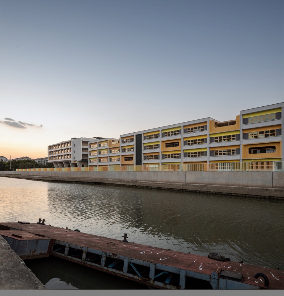 Huazhan Campus of Shanghai Gaoan Road No. 1 Primary School Scenic Architecture Office