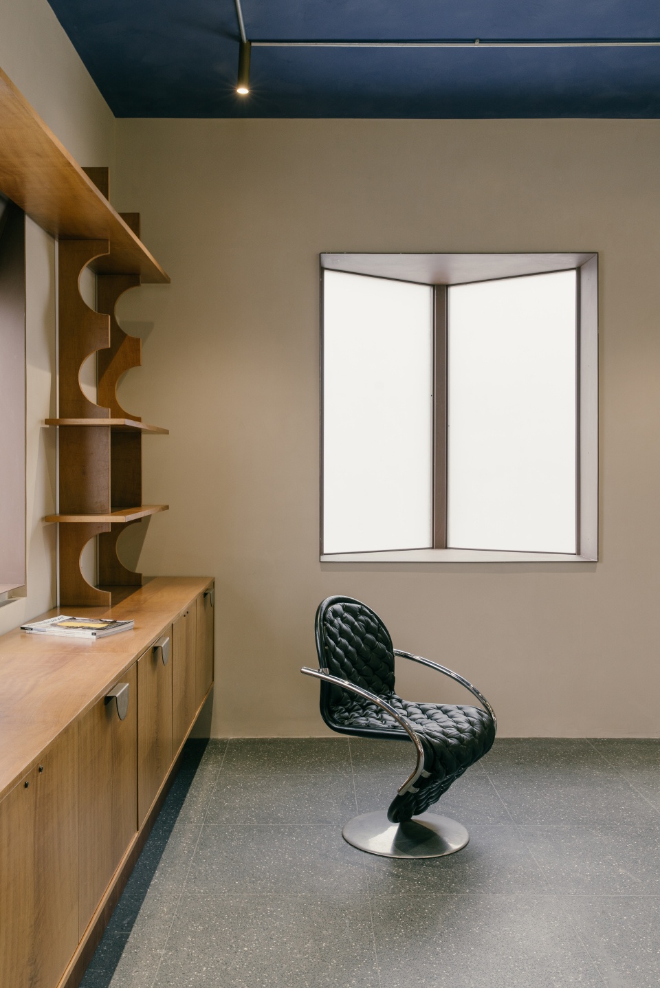 circulation mobius art space by mountain soil interior design